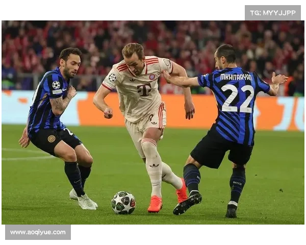 拜仁小组赛以4-0完胜马赛展现强大攻势豪取三连胜晋级在望